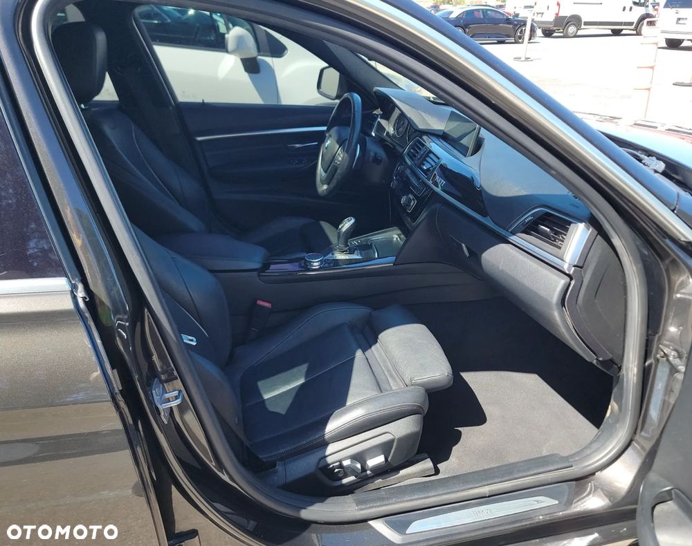 BMW Seria 3 330i Edition Luxury Line Purity - 8