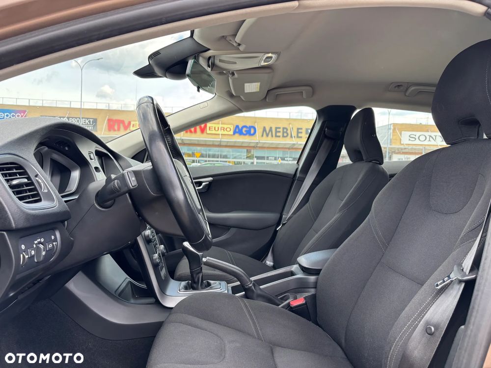 Volvo V40 D2 Kinetic - 11