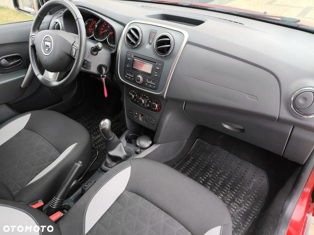 Dacia Sandero TCe 90 Celebration - 12