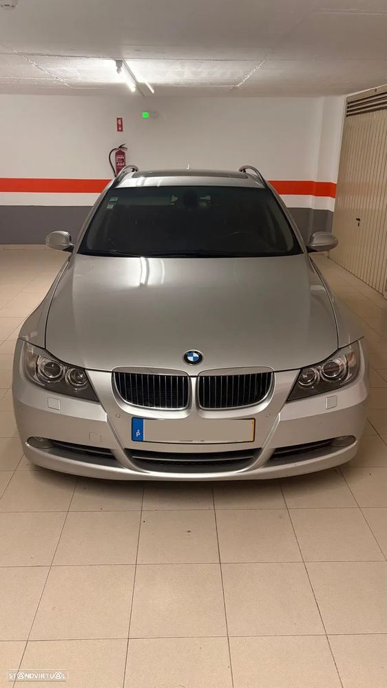 BMW 320 dA Touring - 1