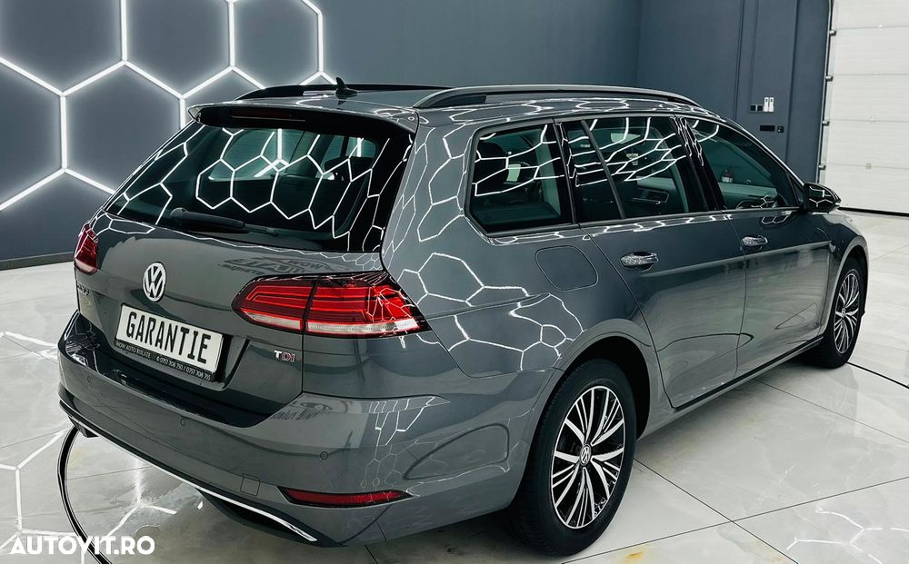 Volkswagen Golf 1.6 TDI SCR DSG Comfortline - 4