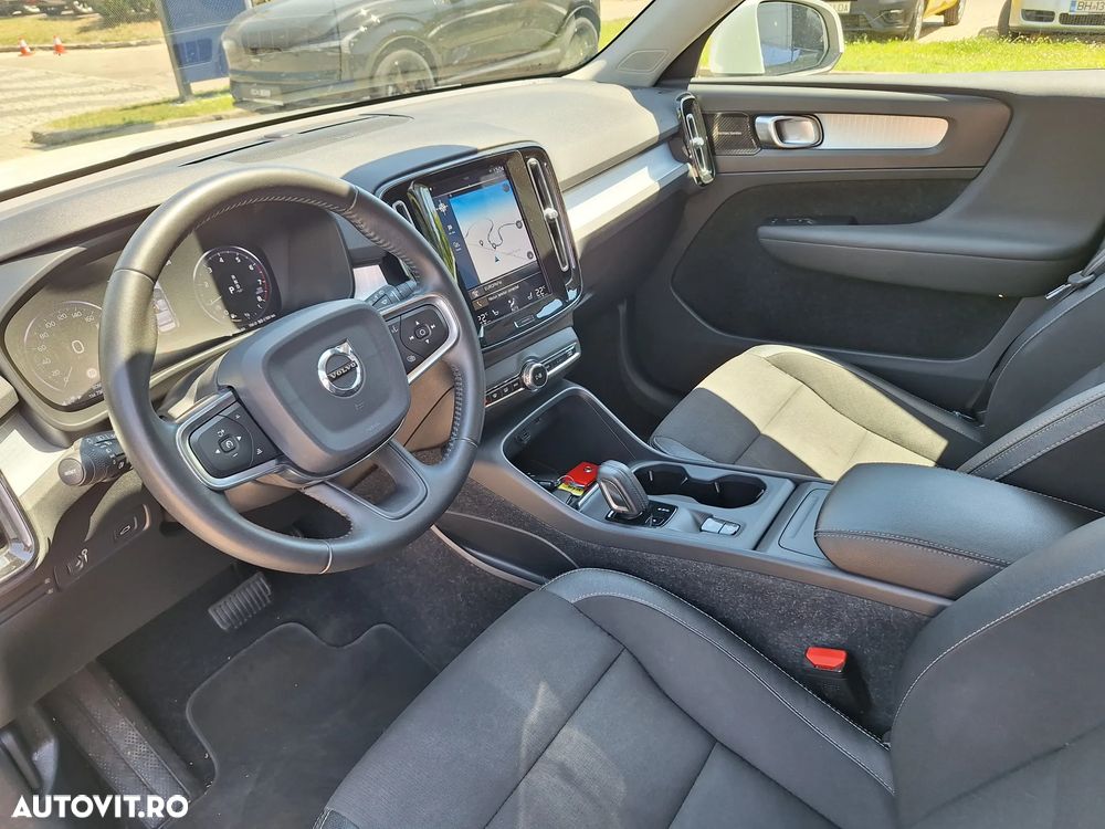 Volvo XC 40 T4 Geartronic Momentum Pro - 18
