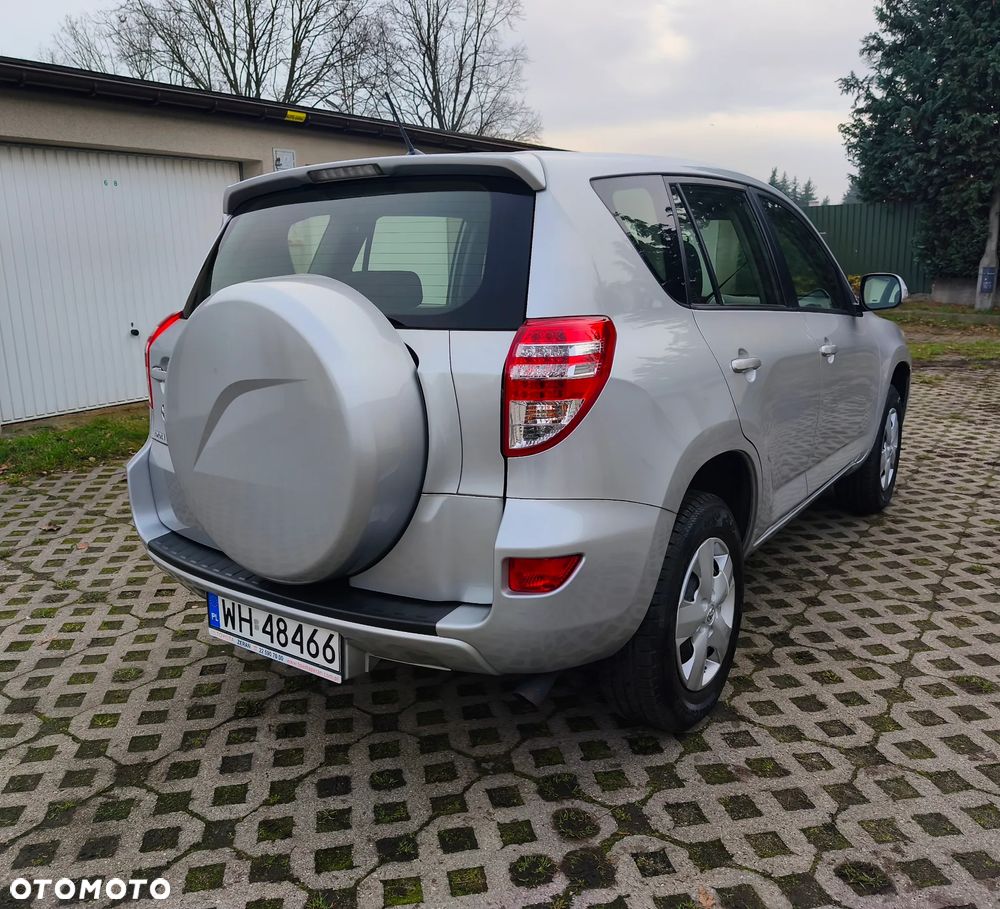 Toyota RAV4 2.0 VVT-i Luna 4x2 - 23