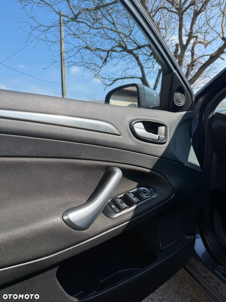 Ford Mondeo 1.8 TDCi Ghia X - 22