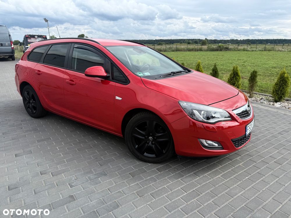 Opel Astra 1.6 Turbo Sport - 2