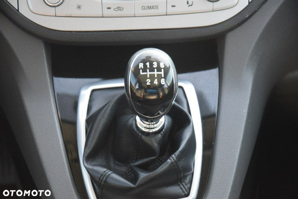 Ford Kuga 2.0 TDCi 4x4 Titanium - 22