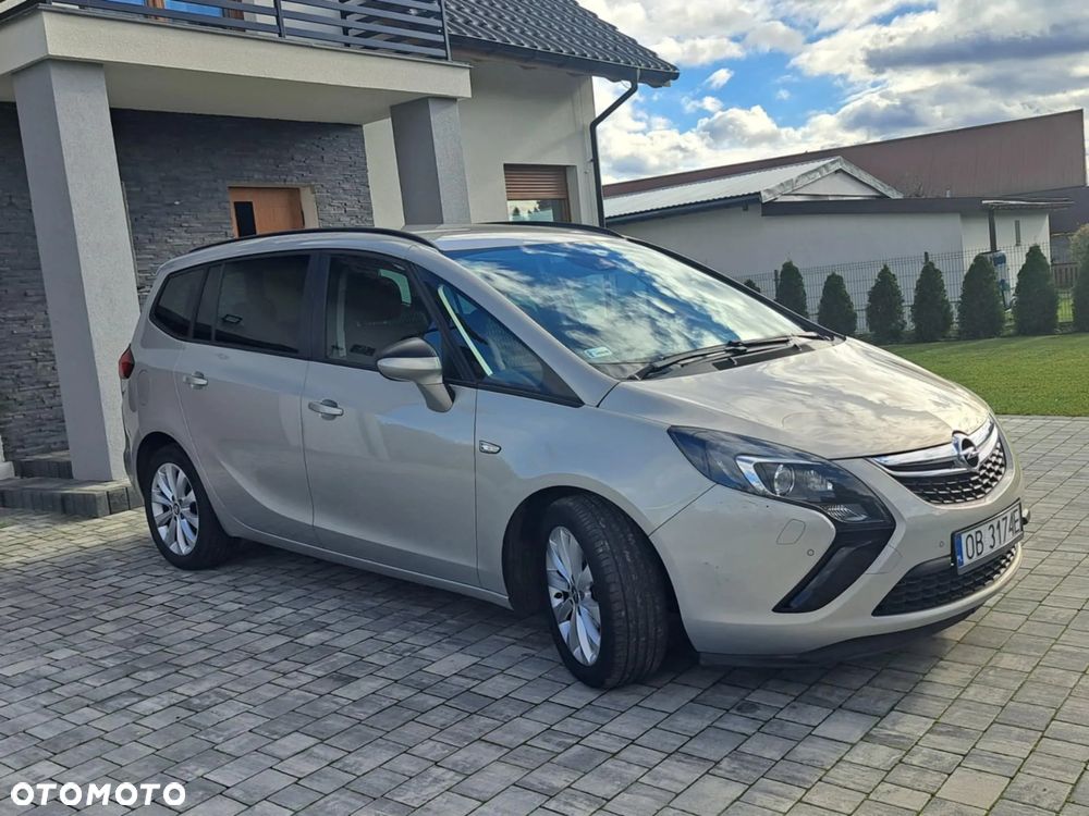 Opel Zafira - 1