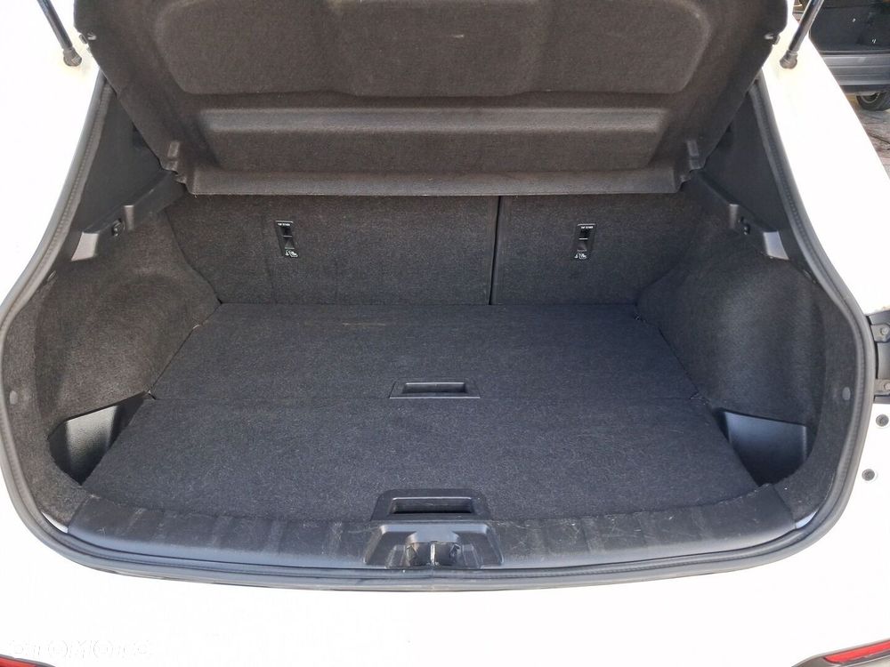 Nissan Qashqai 1.3 DIG-T Tekna EU6d - 12