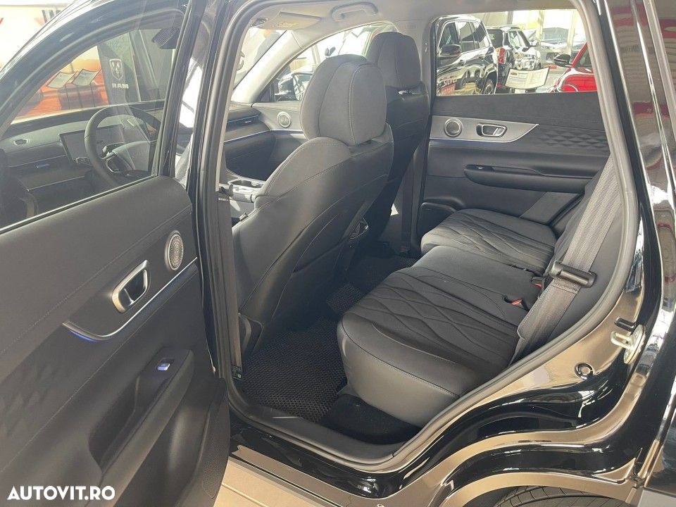 Chery Tiggo 8 - 8