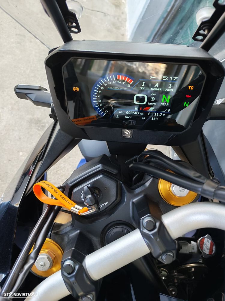 Suzuki DL 800 DE - 4