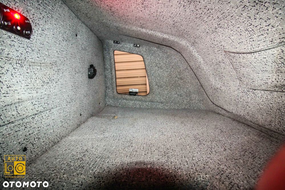 Iveco DAILY CHŁODNIA + MROŹNIA + AGREGAT x 2 + AUTOMAT - 19