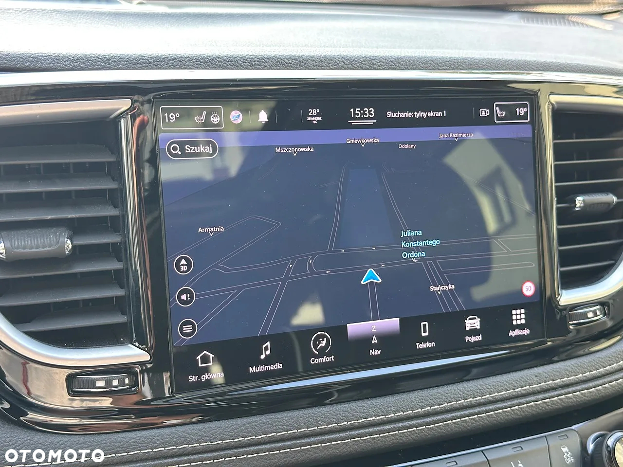 Chrysler Pacifica - 30