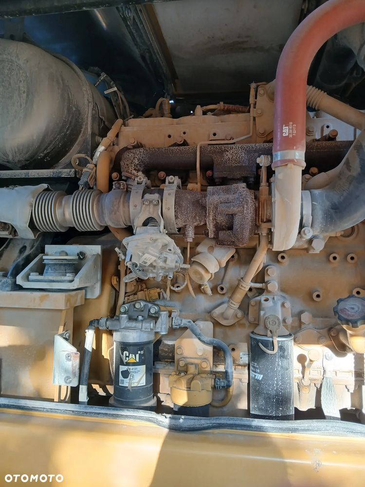 Caterpillar 318 M - 2