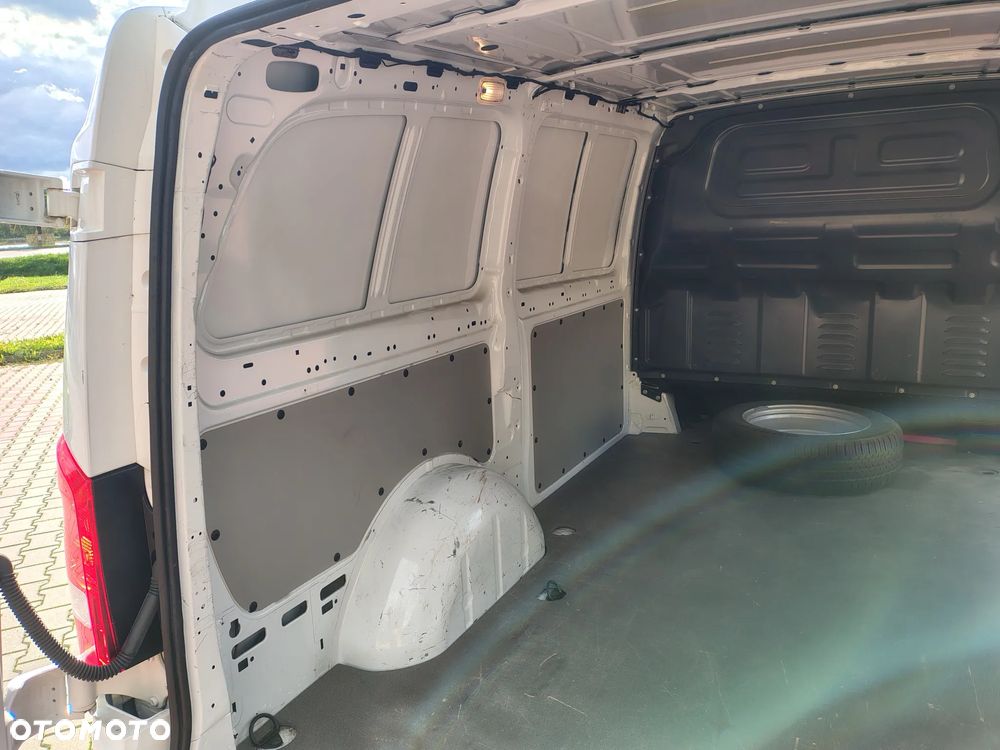 Mercedes-Benz VITO - 28