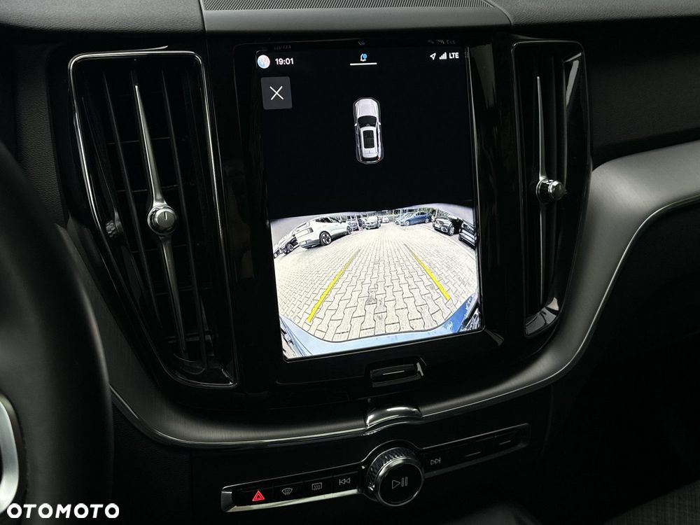 Volvo XC 60 - 22