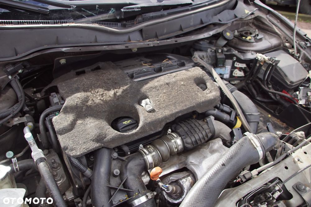 Auto na części - Citroen C4 Aircross 1.6 HDI 114 KM 9H05 F6MBC1ABZ KTZ 2015R Silnik Skrzynia Drzwi Błotnik Szyba Lusterko Klamka Lampa Deska Kokpit Sterownik Moduł Czujnik Licznik Kierownica Panel - 16