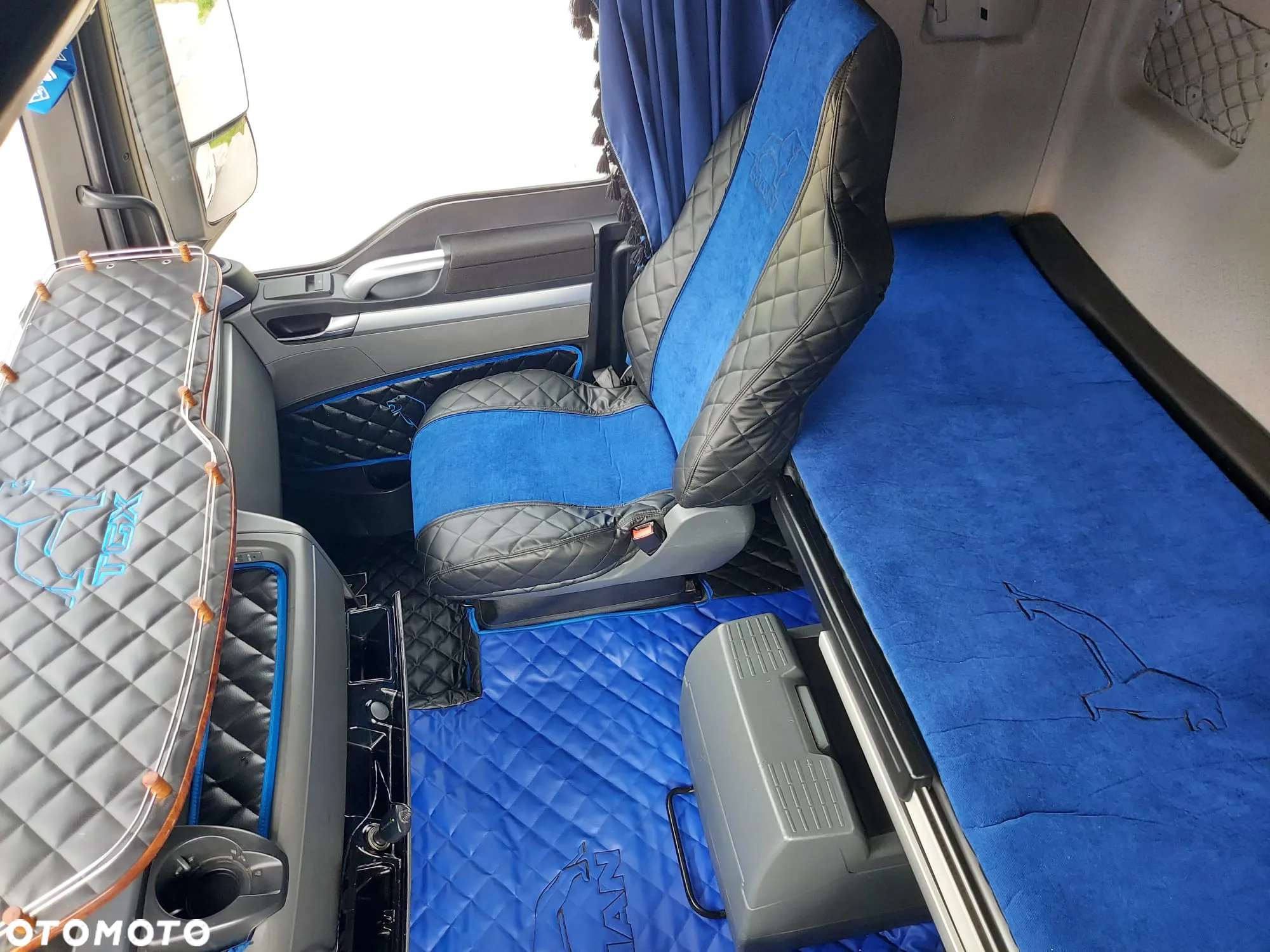 MAN TGX - 8