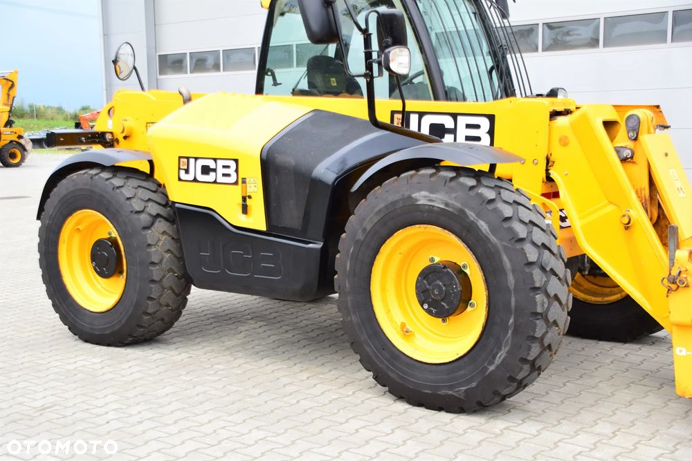 JCB 541-70 - 16