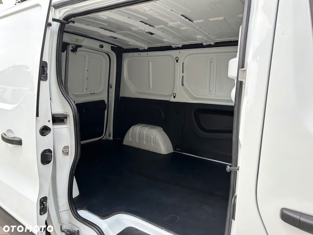 Renault Trafic - 23