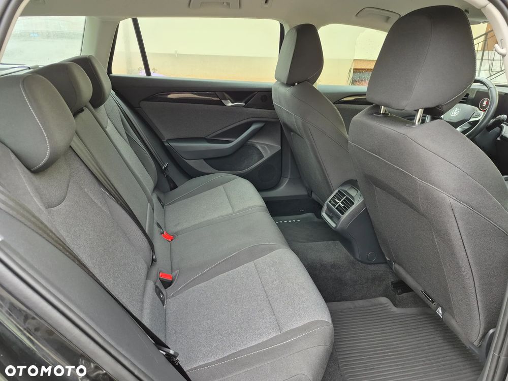 Volkswagen Passat Variant 1.5 TSI EVO Business DSG - 10