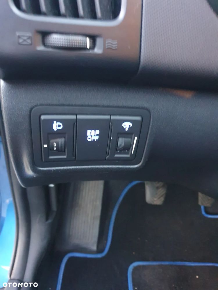 Hyundai i30 2.0 Premium - 17