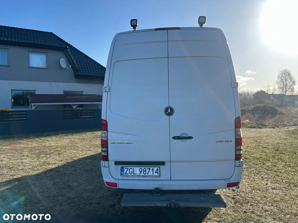Mercedes-Benz Sprinter - 11