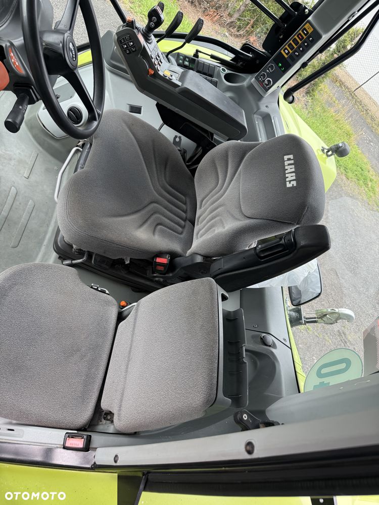 Claas Arion 510 - 12