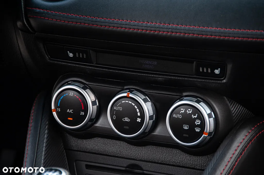 Mazda 2 SKYACTIV-D 105 Exclusive-Line - 26