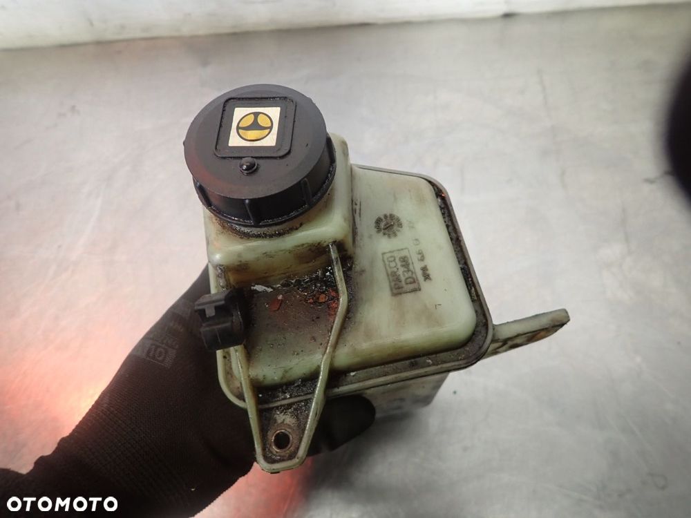 ZBIORNICZEK PŁYNU WSPOMAGANIA FIAT DUCATO III - 2