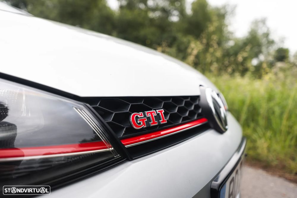 VW Golf GTI Performance BlueMotion DSG - 29