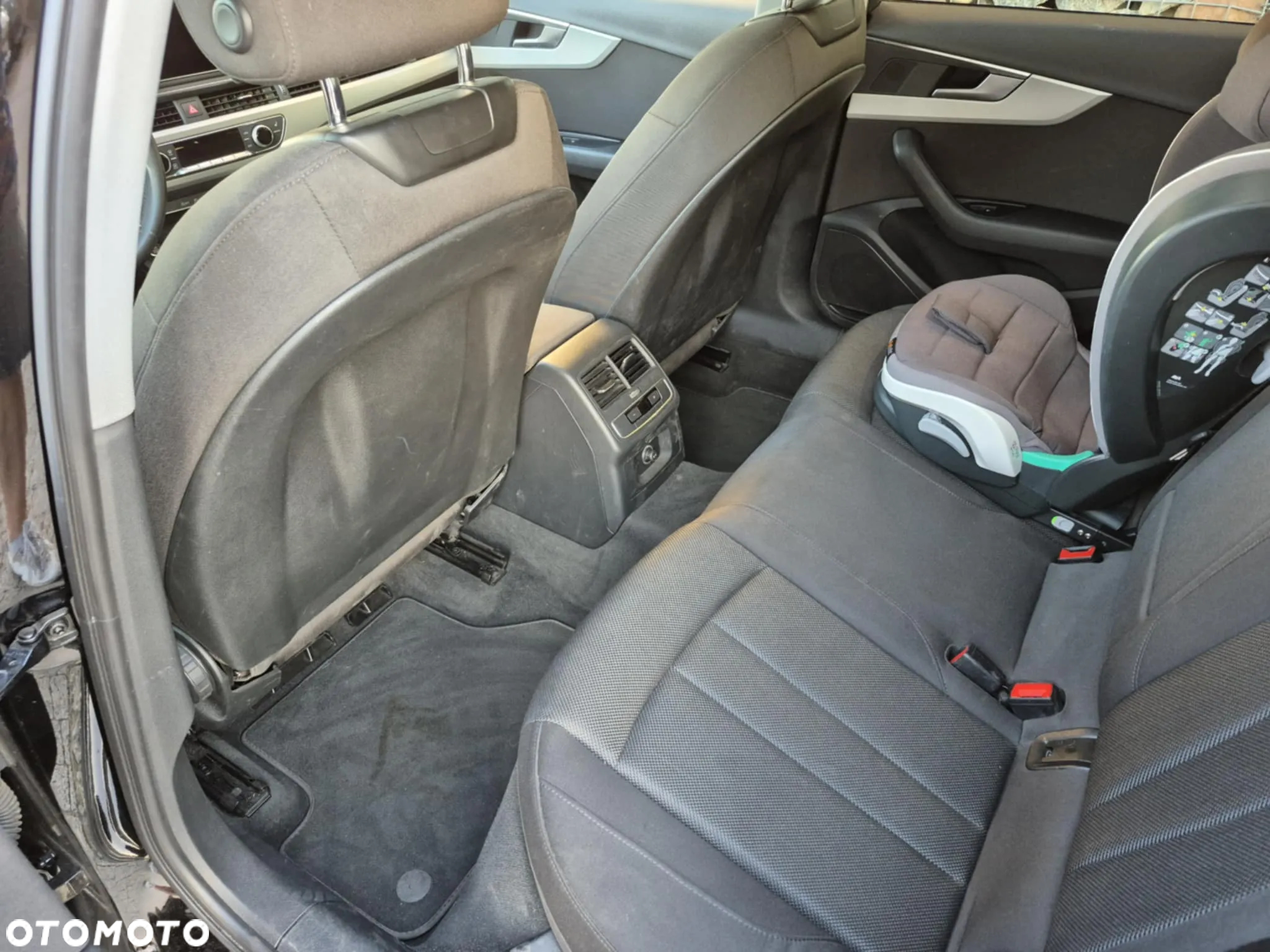 Audi A4 35 TFSI S tronic - 11