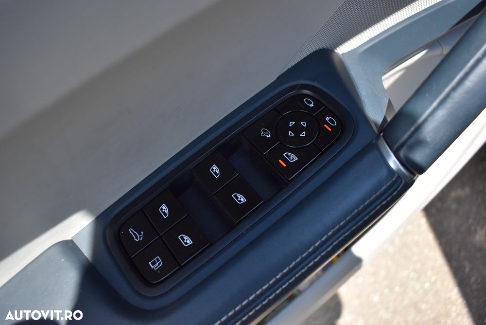 Porsche Cayenne Tiptronic S Platinum Edition - 23