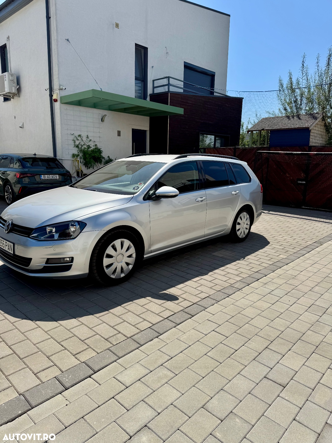 Volkswagen Golf 1.6 TDI DPF BMT Comfortline - 3