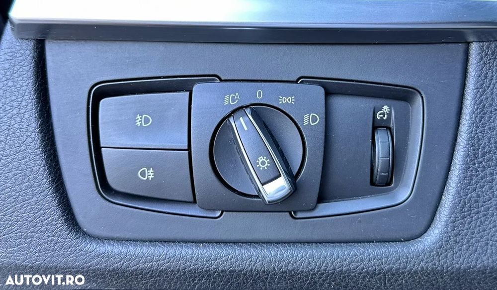 BMW Seria 3 320d Aut. - 40