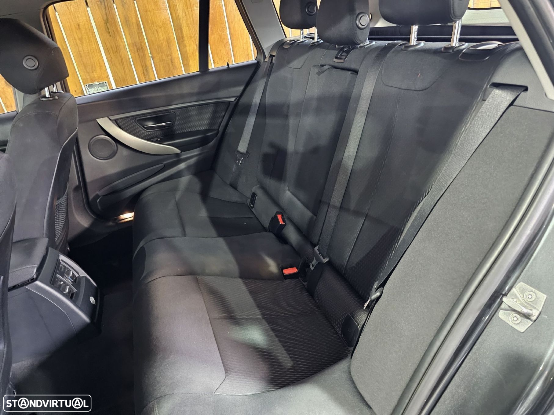 BMW 320 d Touring EfficientDynamics Auto - 15