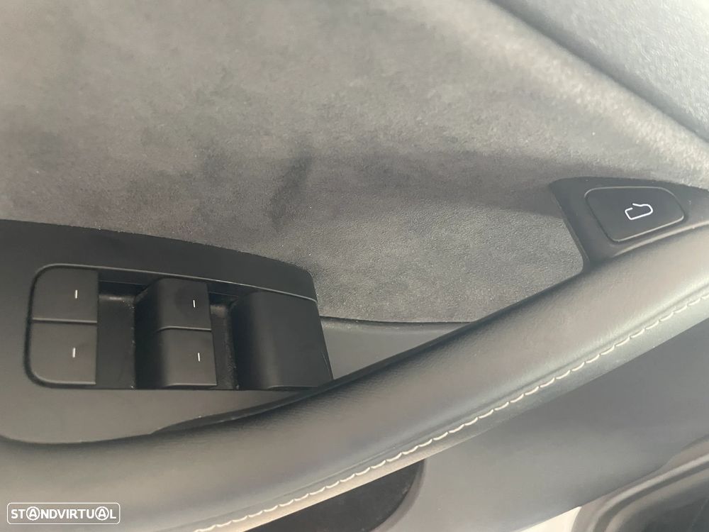 Tesla Model Y RWD - 10