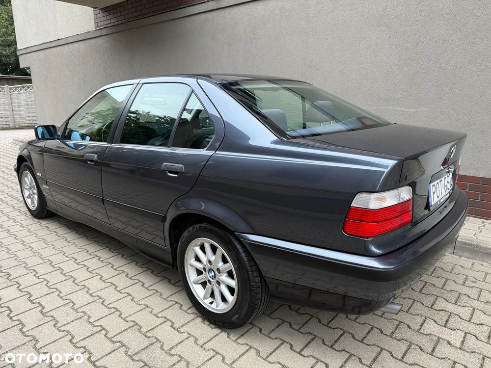 BMW Seria 3 316i - 6