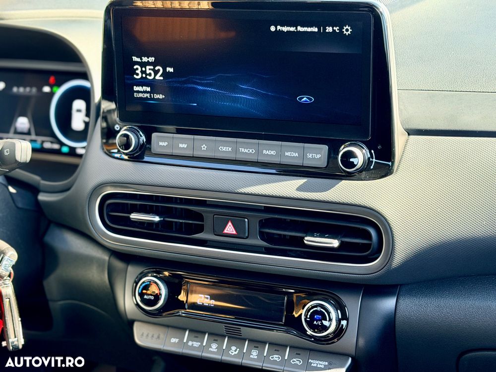 Hyundai KONA - 17