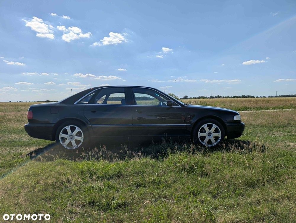 Audi A8 - 6