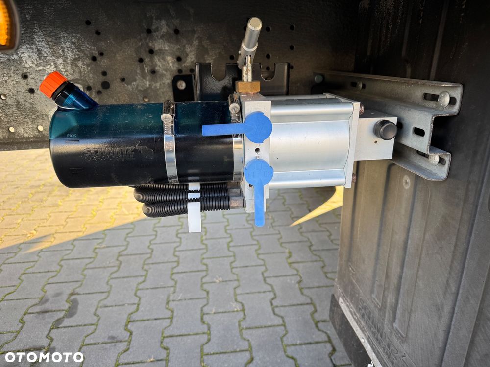 Schmitz Cargobull FIRANKA VARIOS MAŁO UŻYWANA - 16