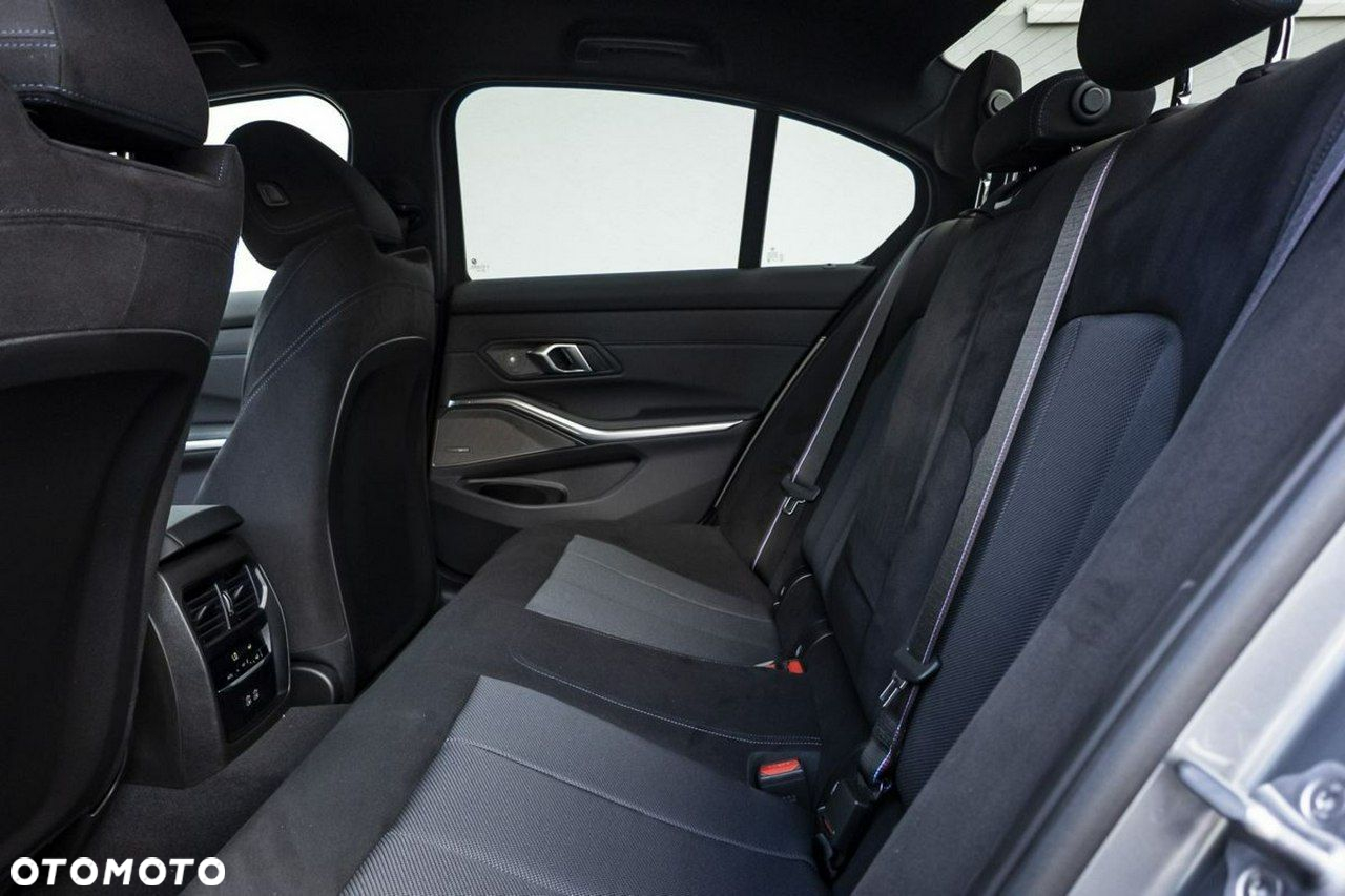 BMW Seria 3 - 18