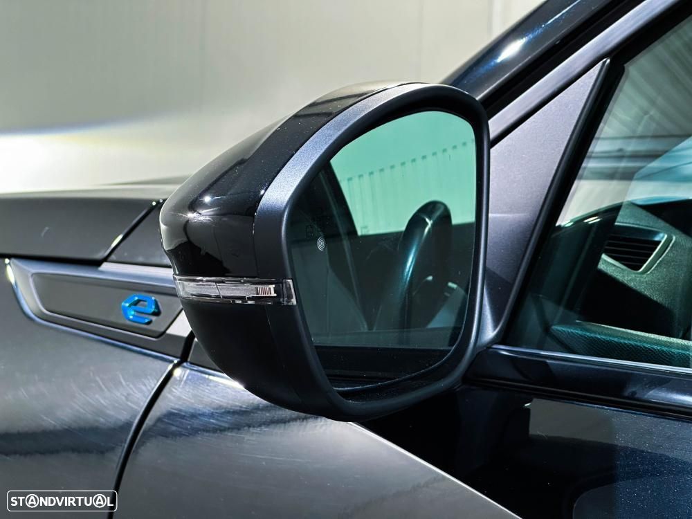 Peugeot e-2008 50 kWh GT - 17