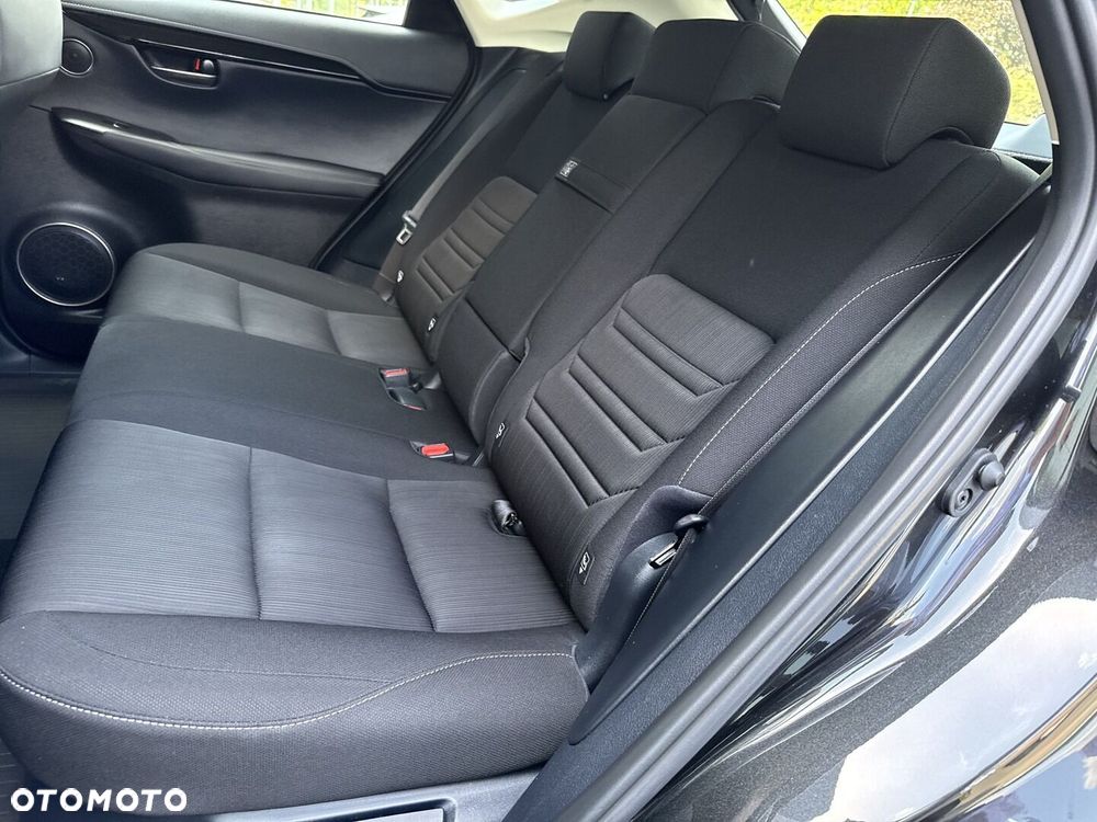 Lexus NX 300h Business Edition AWD - 15