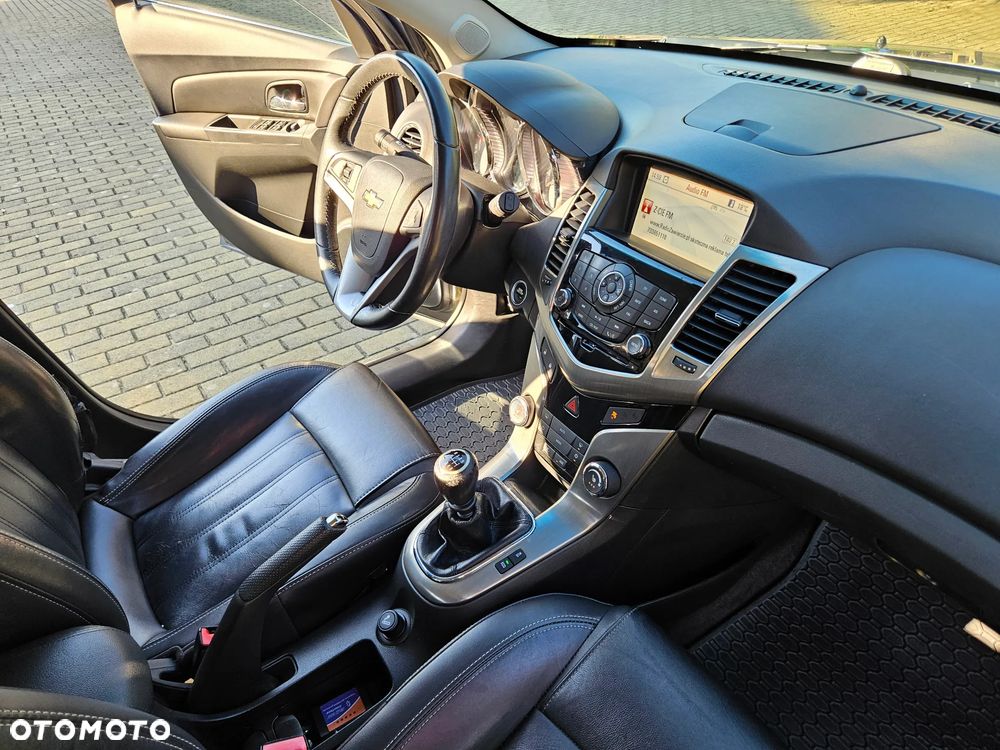 Chevrolet Cruze 1.4 T LT+ - 32