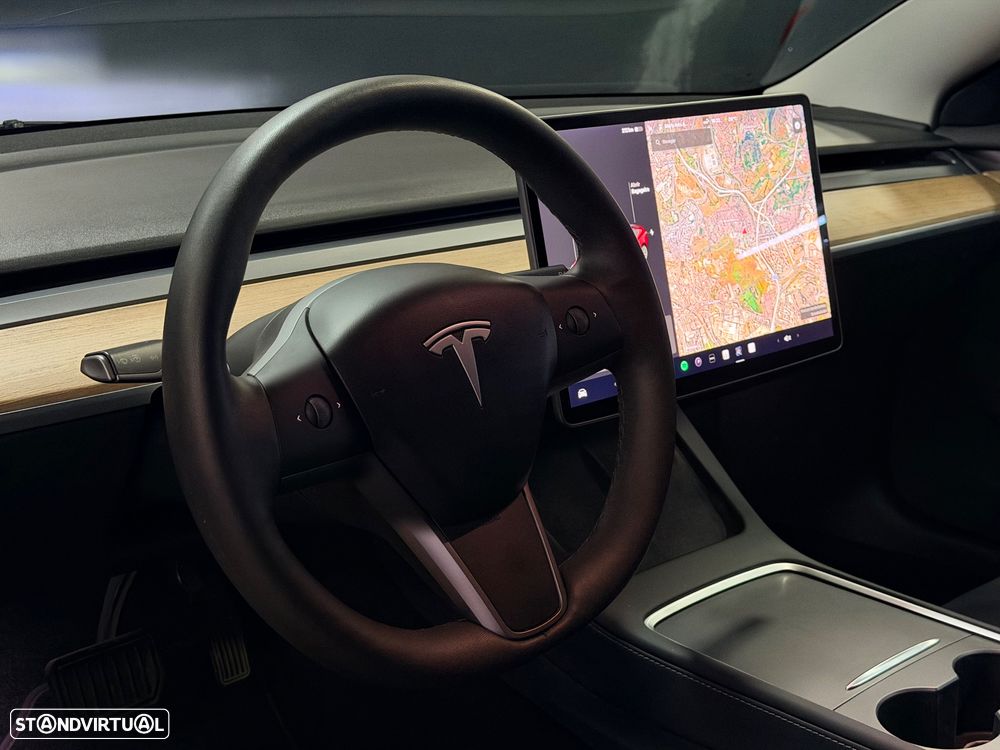 Tesla Model 3 Long Range AWD Dual Motor — fotografia 3