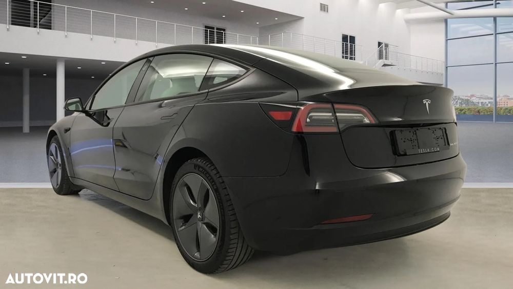 Tesla Model 3 AWD Long Range - 4