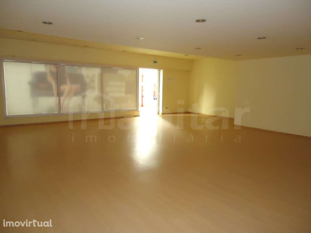 Loja situada no Hiper Grossista - Grande imagem: 3/5