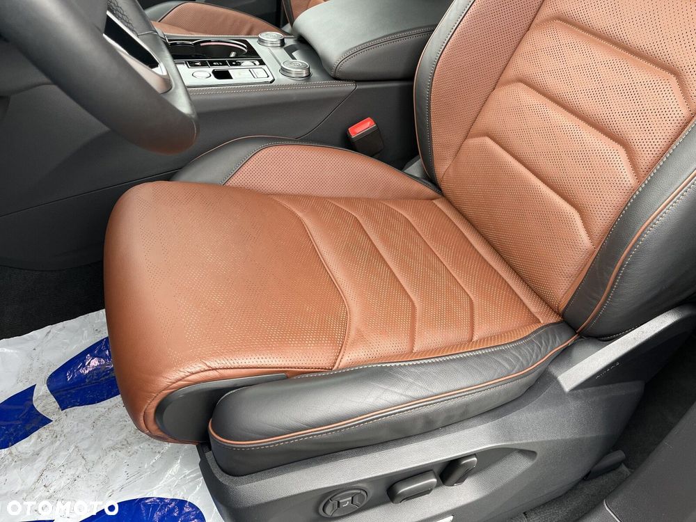 Volkswagen Touareg - 13