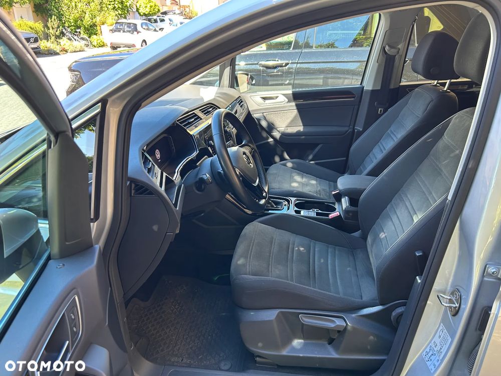 Volkswagen Touran 1.5 TSI EVO Highline DSG - 6