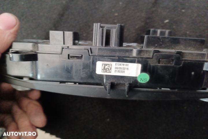 Comanda clima E1067610C AV1T18C612 E1067610C AV1T18C612 Ford B-MAX 1 - 3